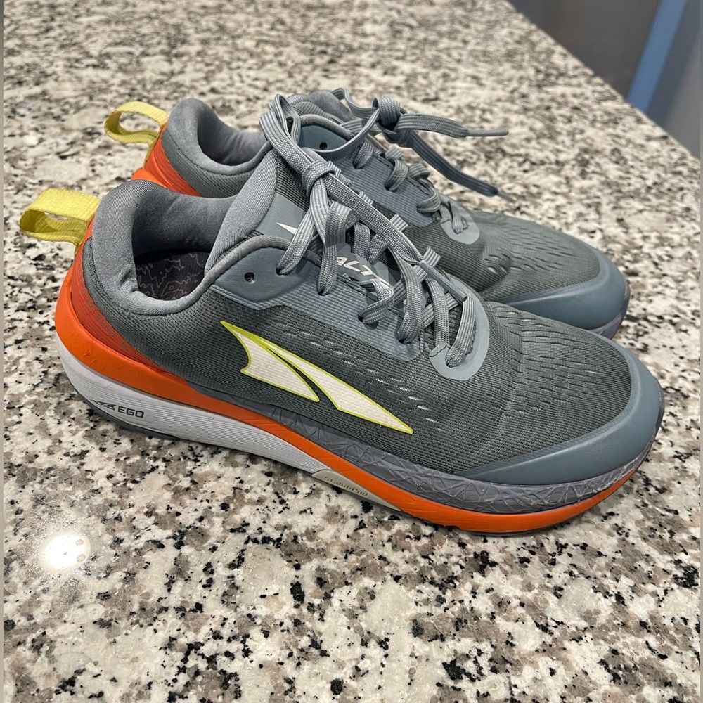 ALTRA Women's Paradigm 5 Running Shoe, Size 8